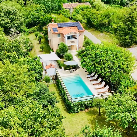 Wellness House Oliva With Heated Salt Water Pool, Sauna & Jakuzzi Villa *