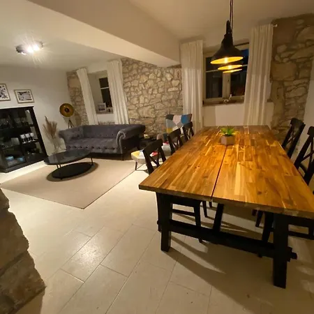 Wellness House Oliva, Heated Pool, Sauna And Jacuzzi Villa *