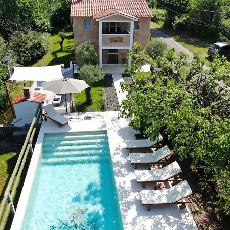 Wellness House Oliva With Heated Salt Water Pool, Sauna & Jakuzzi Лабин