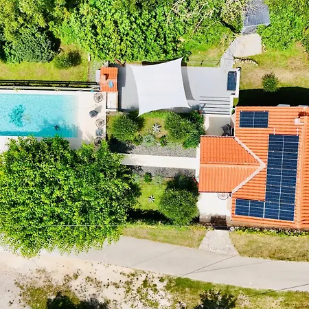 Villa Wellness House Oliva, Heated Pool, Sauna And Jacuzzi *