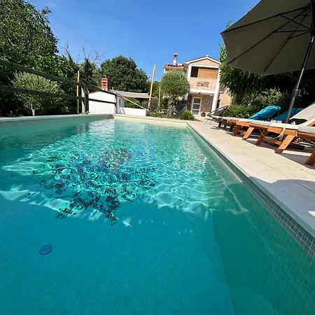 Вилла Wellness House Oliva With Heated Salt Water Pool, Sauna & Jakuzzi *