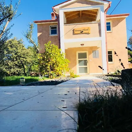 Wellness House Oliva, Heated Pool, Sauna And Jacuzzi *